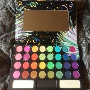 BH COSMETICS Take Me To Brazil RIO EDITION Palette